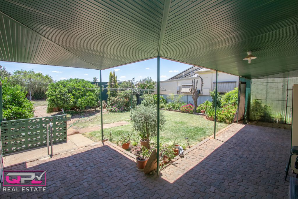 77 Polaris Street, Temora NSW 2666 - photo 13