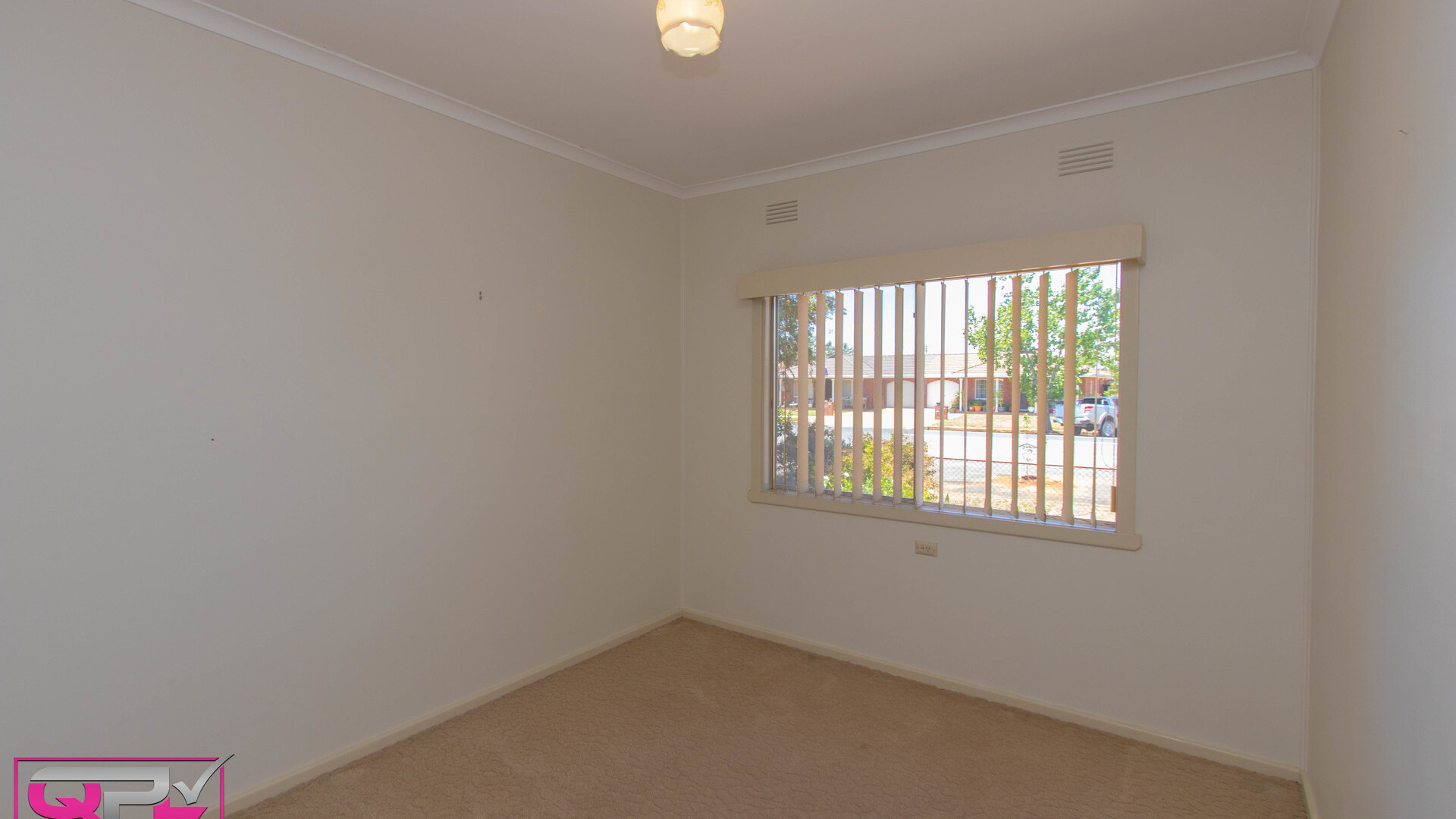 77 Polaris Street, Temora NSW 2666 - photo 14