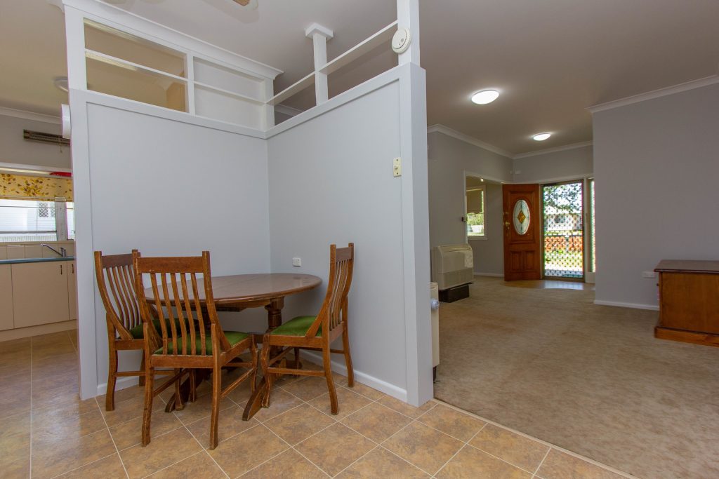 11 Larmer Street, Narrandera NSW 2700 - photo 5