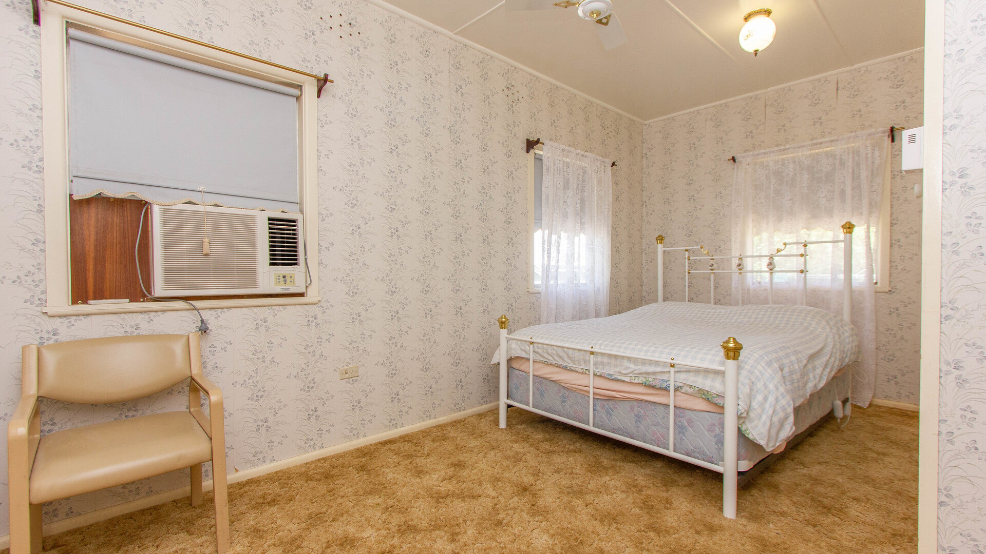 11 Larmer Street, Narrandera NSW 2700 - photo 6