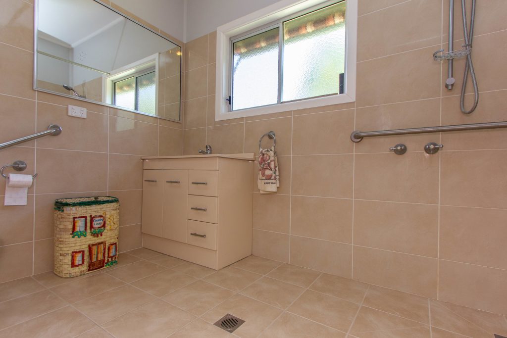11 Larmer Street, Narrandera NSW 2700 - photo 9