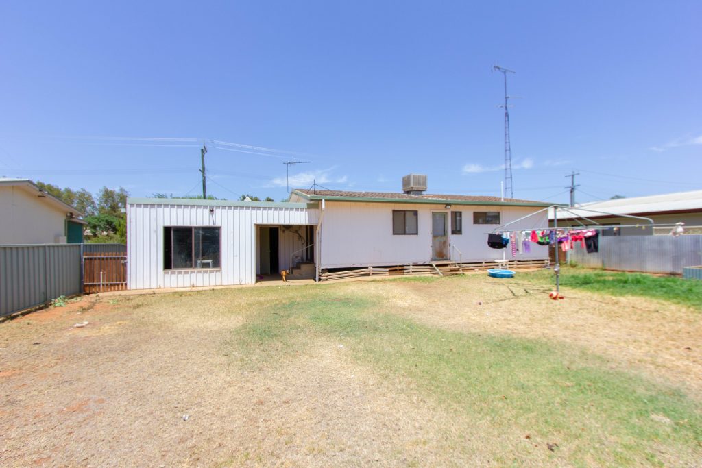 85 Bendee Street, Barellan NSW 2665 - photo 10