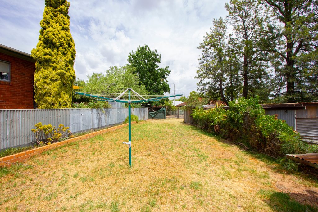 4 Midgeon Street, Narrandera NSW 2700 - photo 15