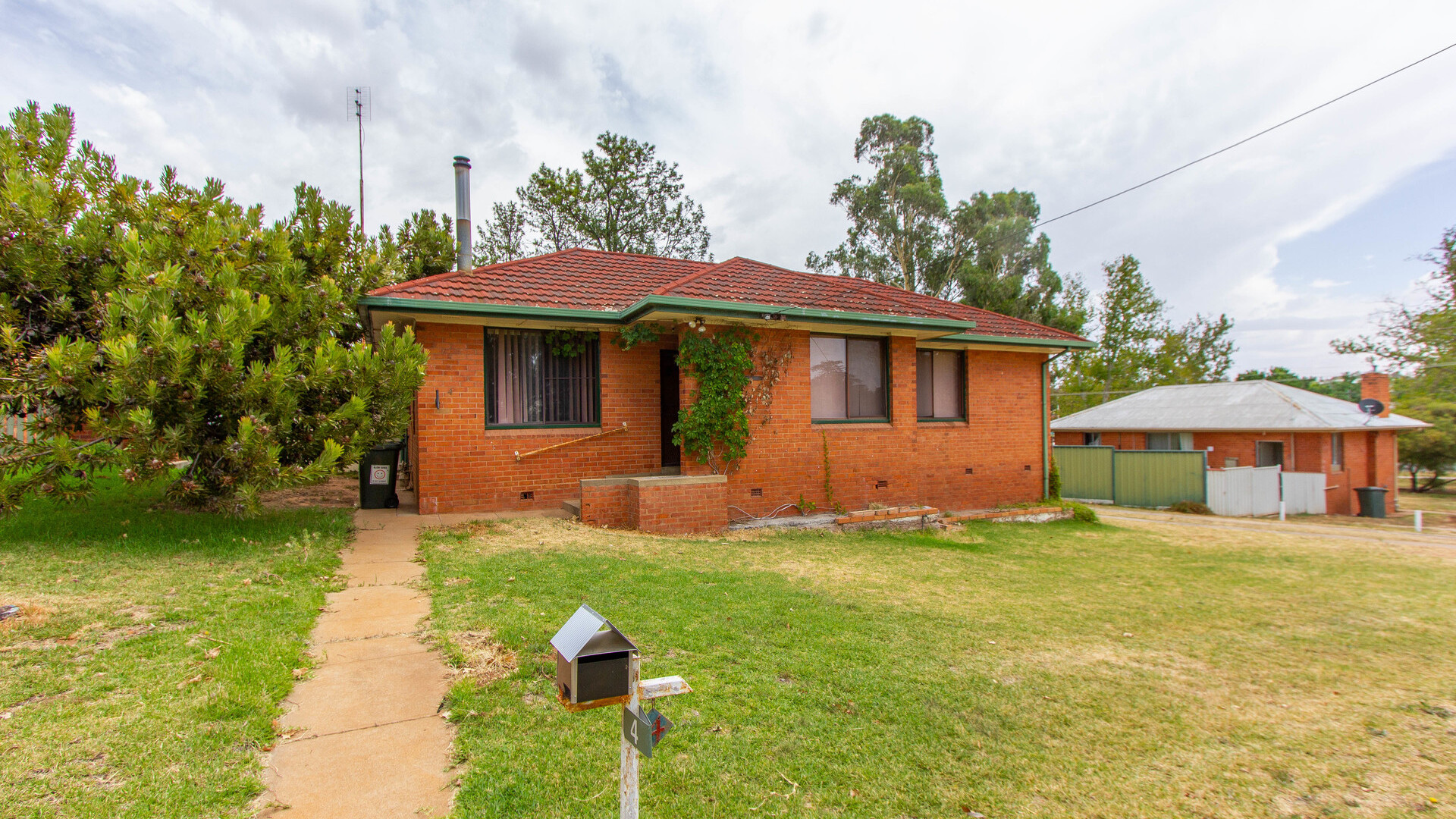 4 Midgeon Street, Narrandera NSW 2700 - McGrath Riverina