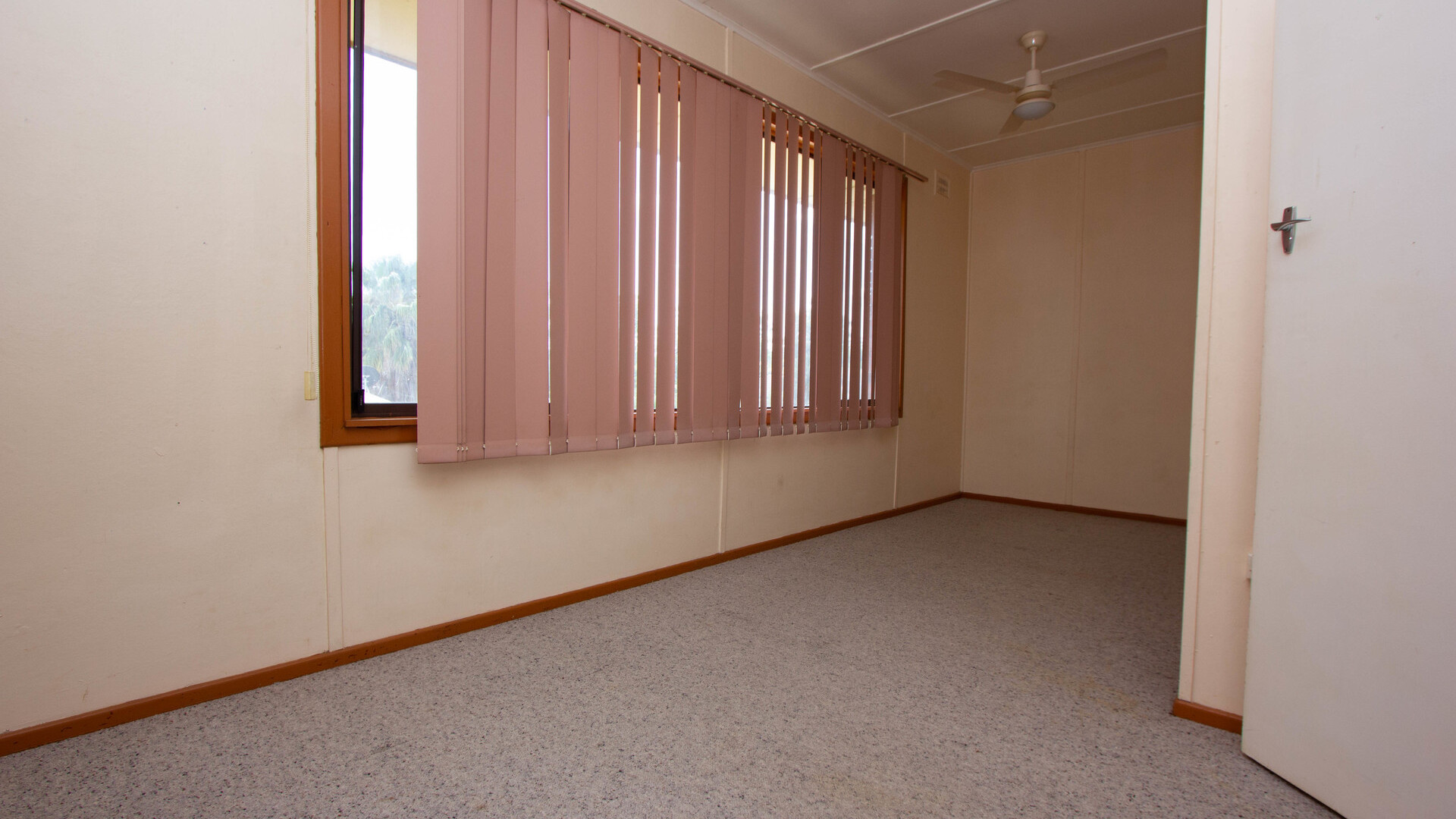 4 Midgeon Street, Narrandera NSW 2700 - photo 7