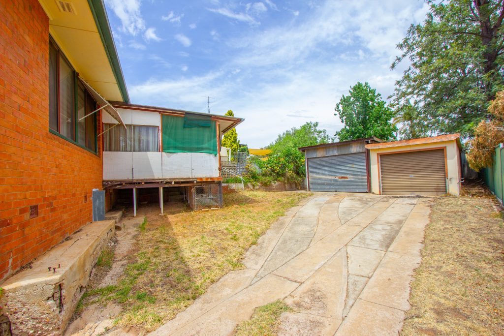 4 Midgeon Street, Narrandera NSW 2700 - photo 9