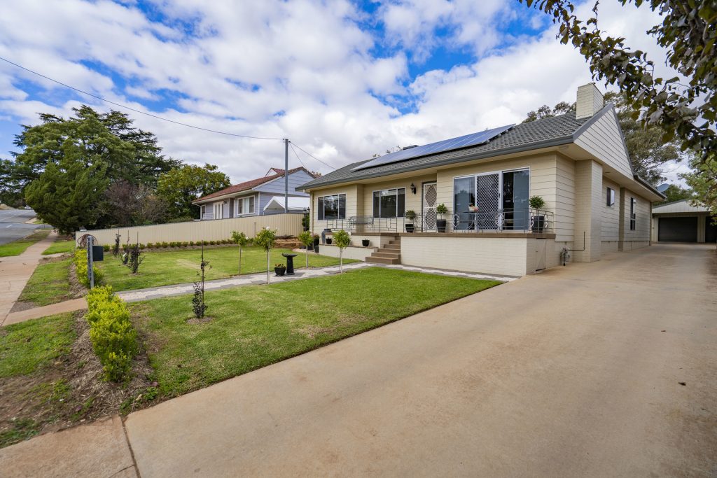 168 Loftus Street, Temora NSW 2666 - photo 2