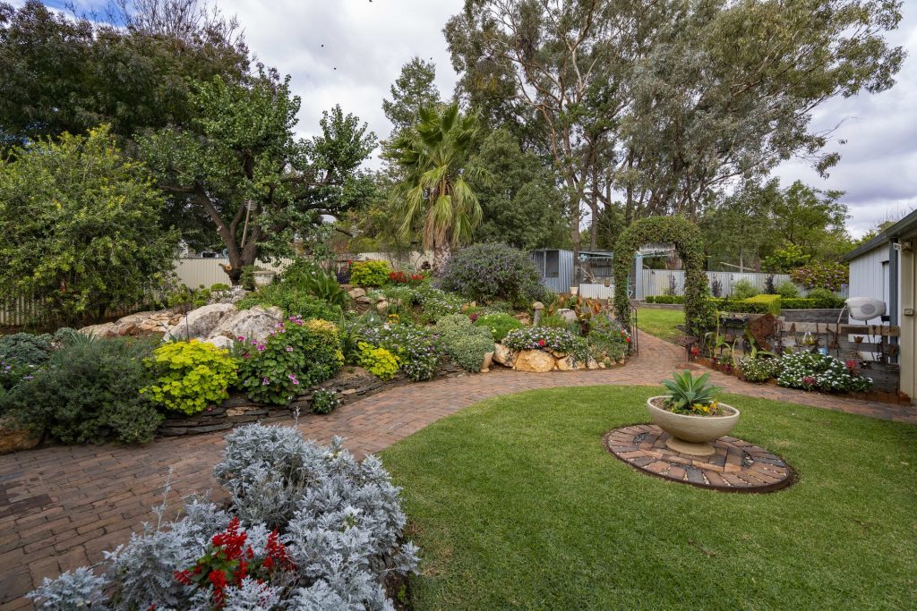 168 Loftus Street, Temora NSW 2666 - photo 18