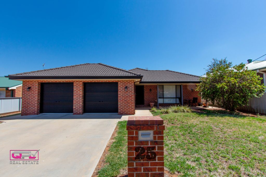 25 Beattie Street, Temora NSW 2666 - McGrath Riverina