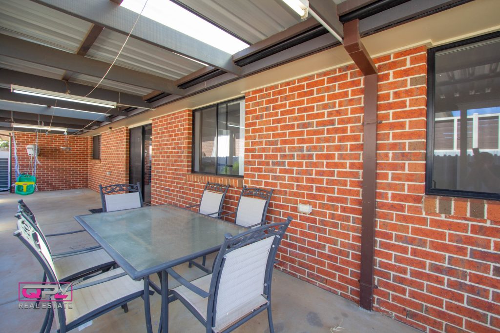 25 Beattie Street, Temora NSW 2666 - photo 14