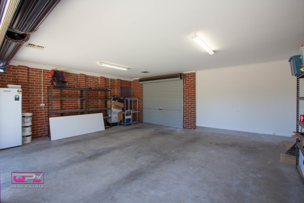25 Beattie Street, Temora NSW 2666 - photo 17