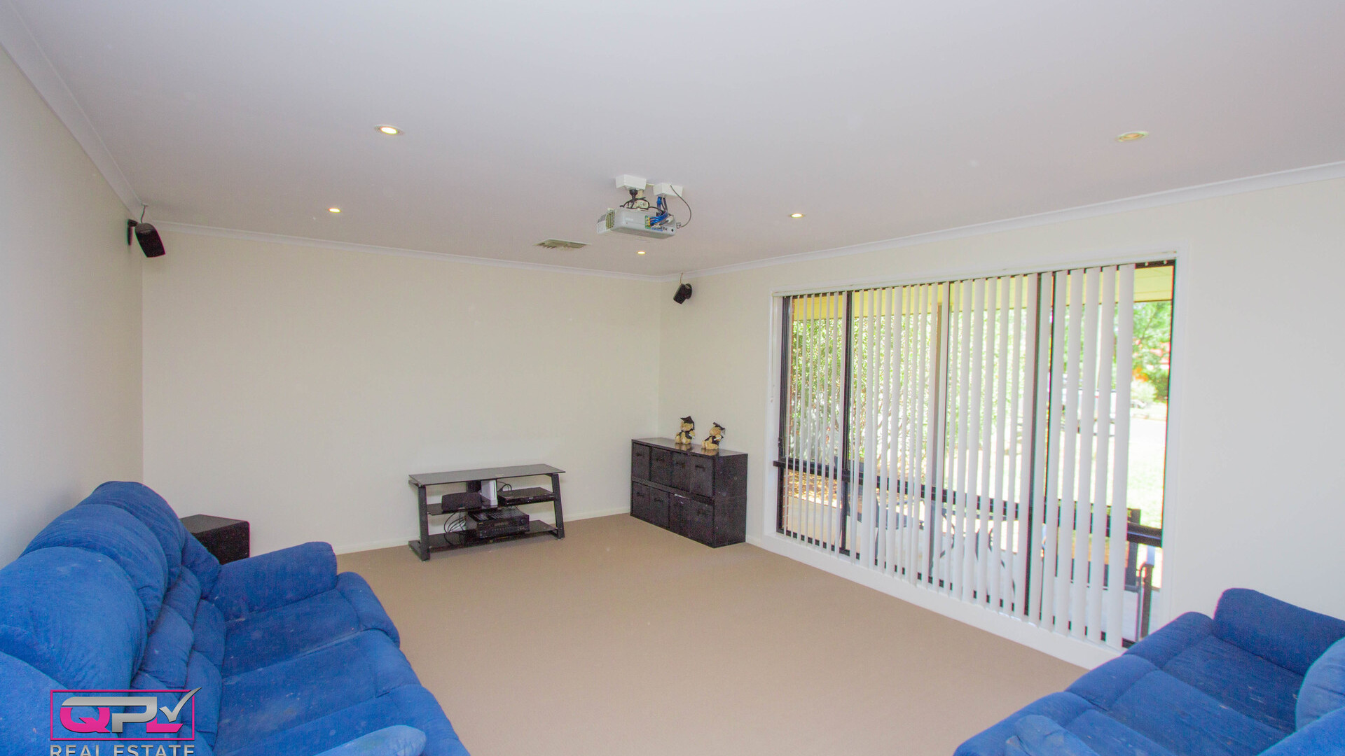 25 Beattie Street, Temora NSW 2666 - photo 3