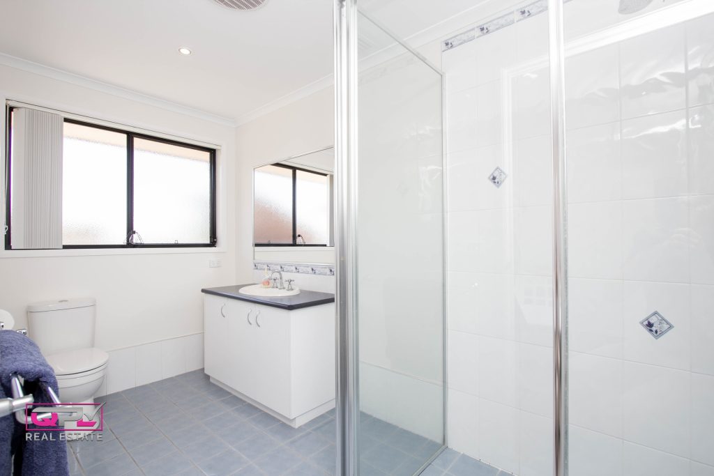 25 Beattie Street, Temora NSW 2666 - photo 6