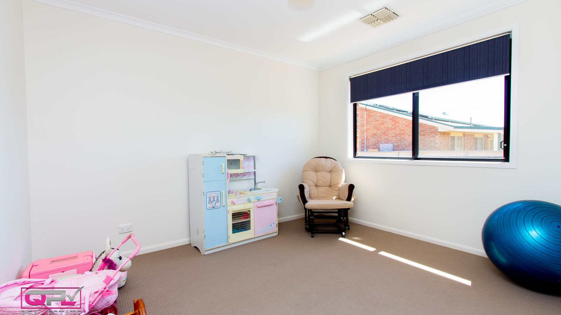 25 Beattie Street, Temora NSW 2666 - photo 9