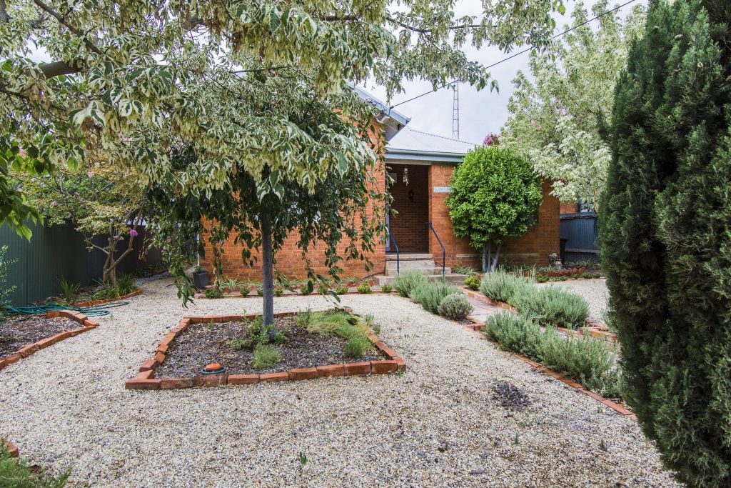 17 Douglas Street, Narrandera NSW 2700 - photo 2