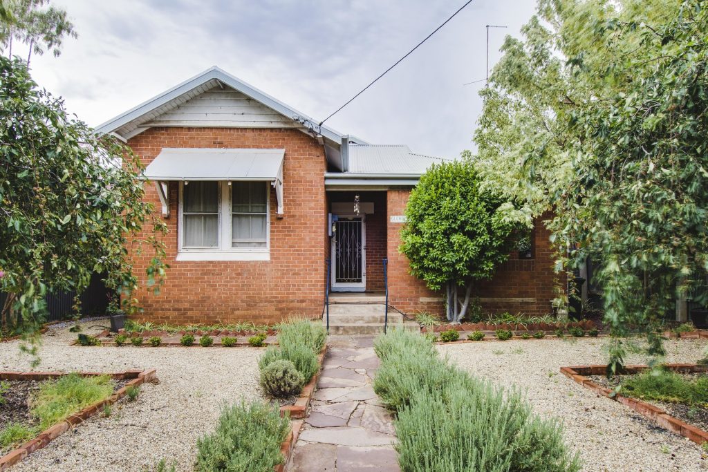 17 Douglas Street, Narrandera NSW 2700 - McGrath Riverina