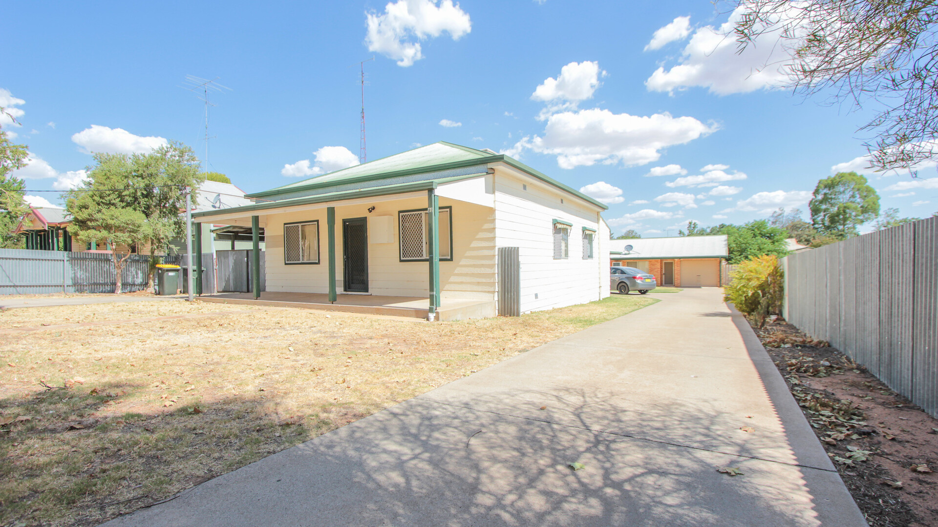 1-3/82 Bolton Street, Narrandera NSW 2700 - photo 2