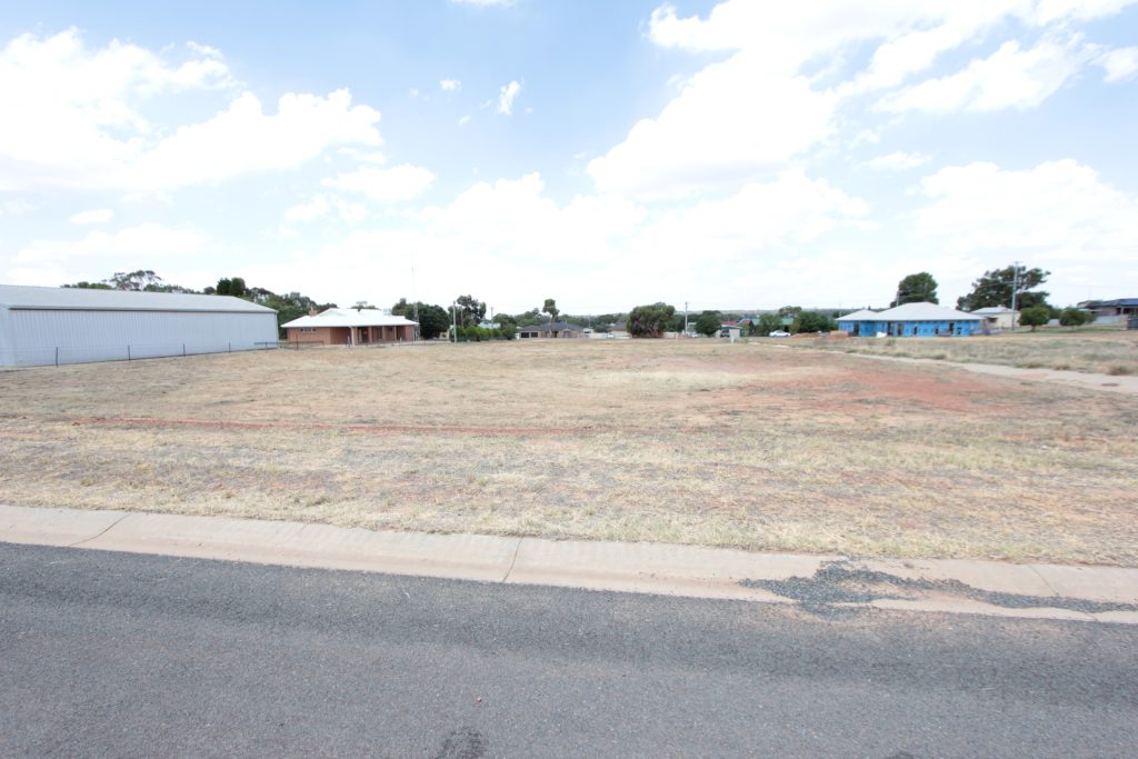 13 Lettie Street, Narrandera NSW 2700 - McGrath Riverina