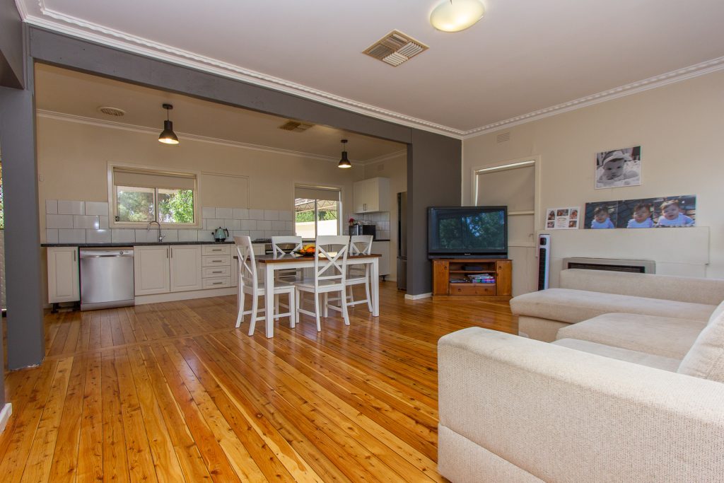 51 Mallee Street, Barellan NSW 2665 - photo 2
