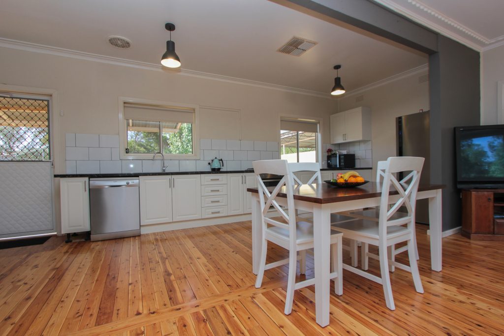 51 Mallee Street, Barellan NSW 2665 - photo 5