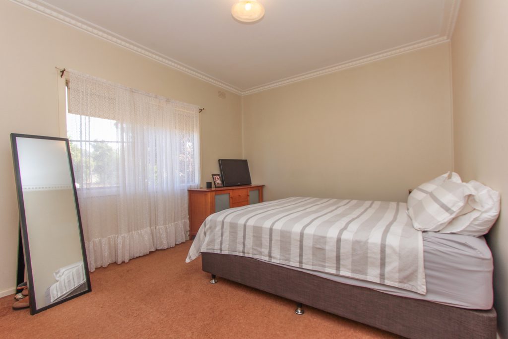 51 Mallee Street, Barellan NSW 2665 - photo 8