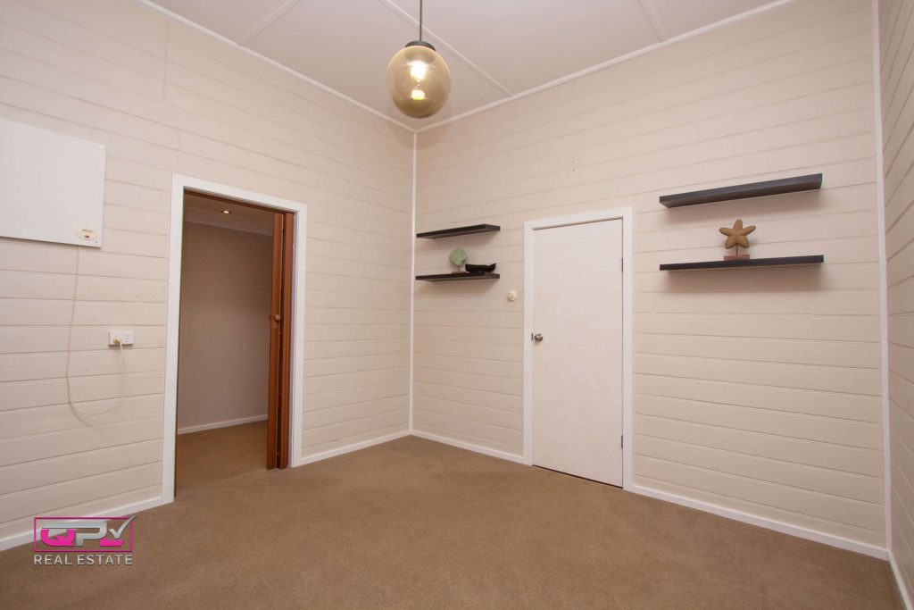 72 Jellicoe Street, Temora NSW 2666 - photo 11
