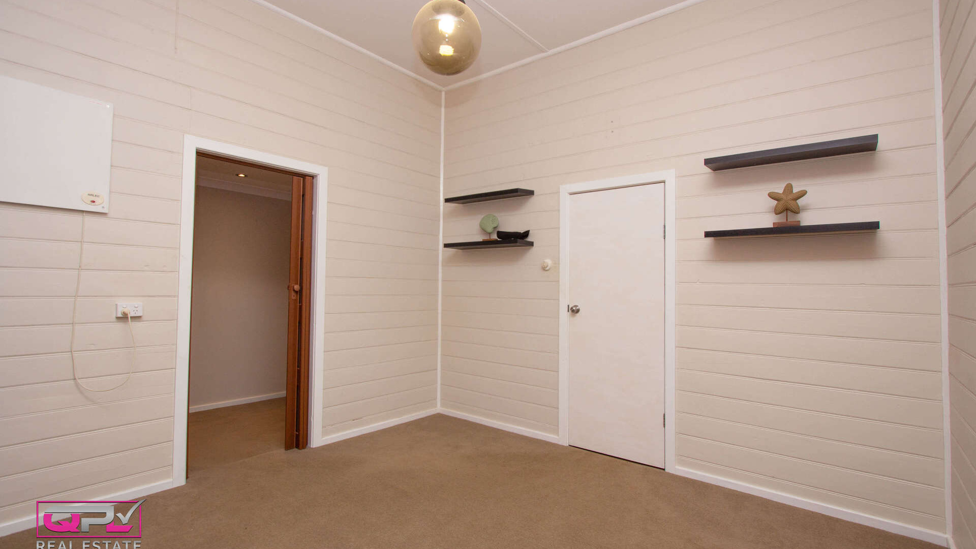72 Jellicoe Street, Temora NSW 2666 - photo 11