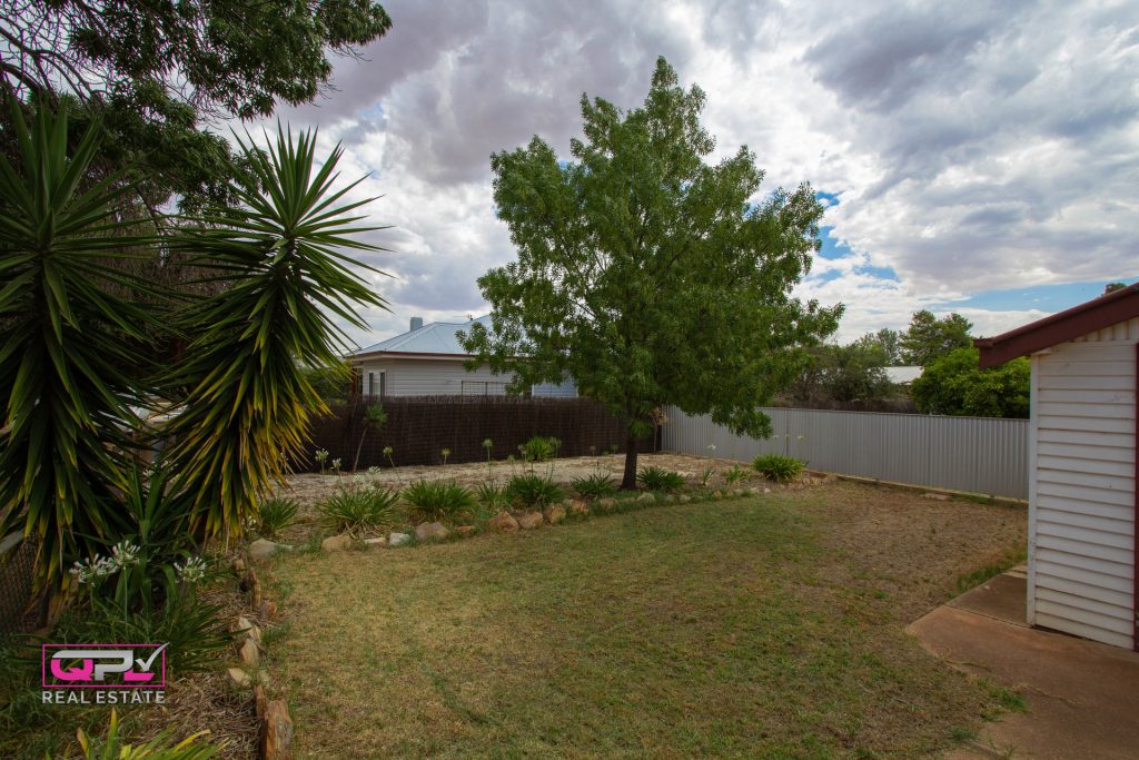 72 Jellicoe Street, Temora NSW 2666 - photo 12