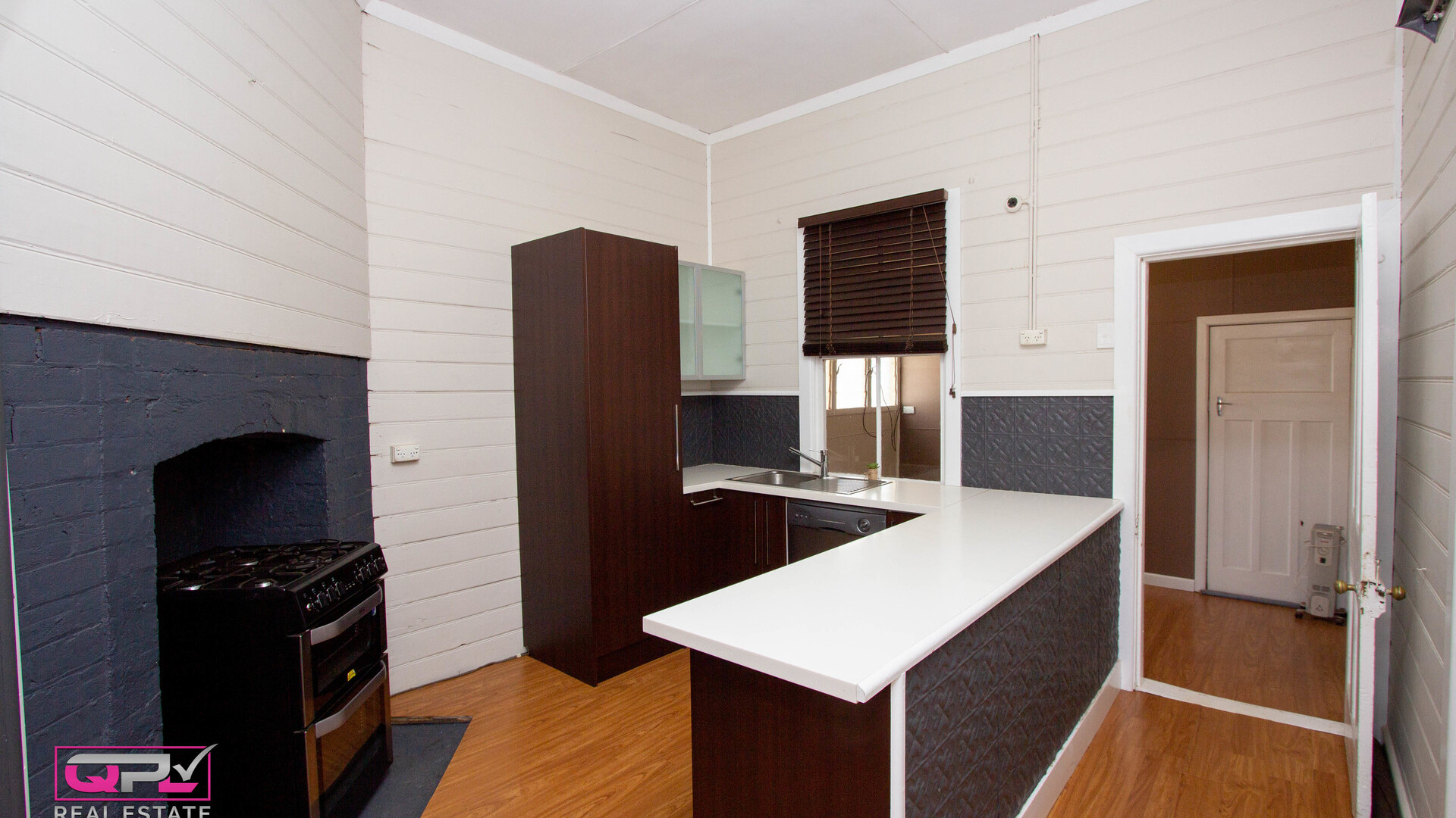 72 Jellicoe Street, Temora NSW 2666 - photo 4