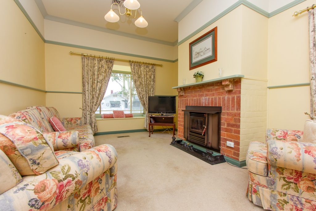 22 William Street, Narrandera NSW 2700 - photo 4