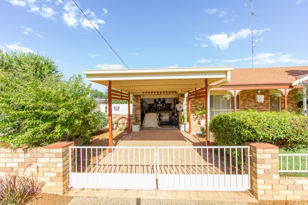 26 Midgeon Street, Narrandera NSW 2700 - photo 13