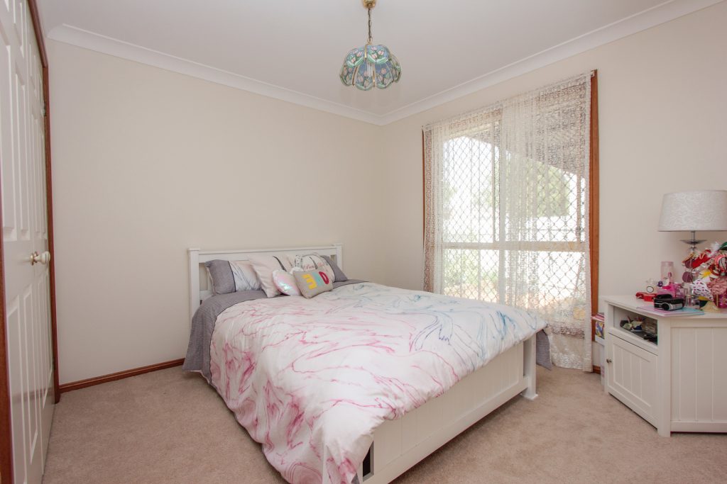 26 Midgeon Street, Narrandera NSW 2700 - photo 10