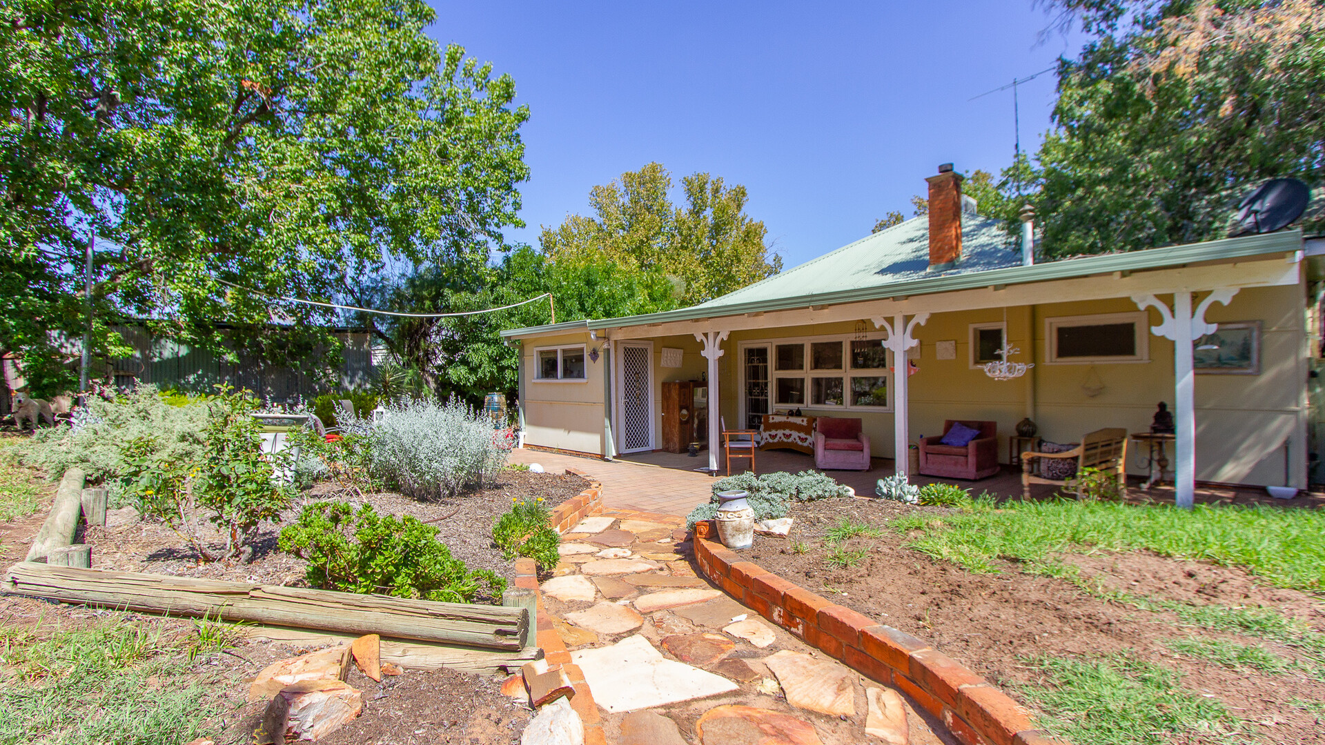51 King Street, Narrandera NSW 2700 - photo 16