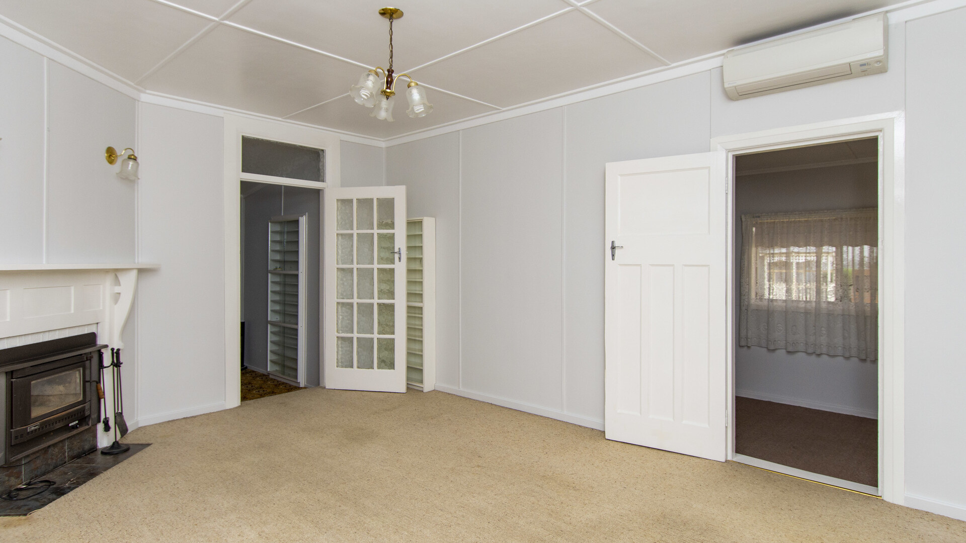 185 Deboos Street, Temora NSW 2666 - photo 11