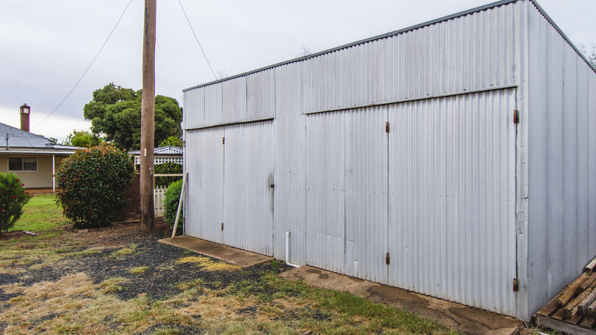 185 Deboos Street, Temora NSW 2666 - photo 18