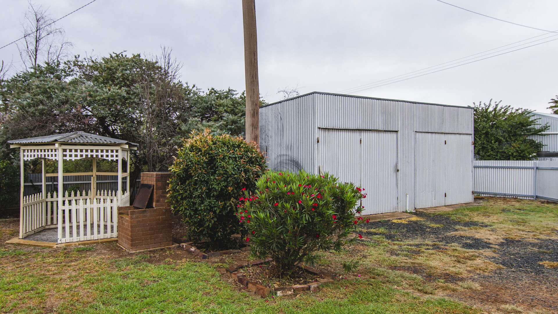 185 Deboos Street, Temora NSW 2666 - photo 19