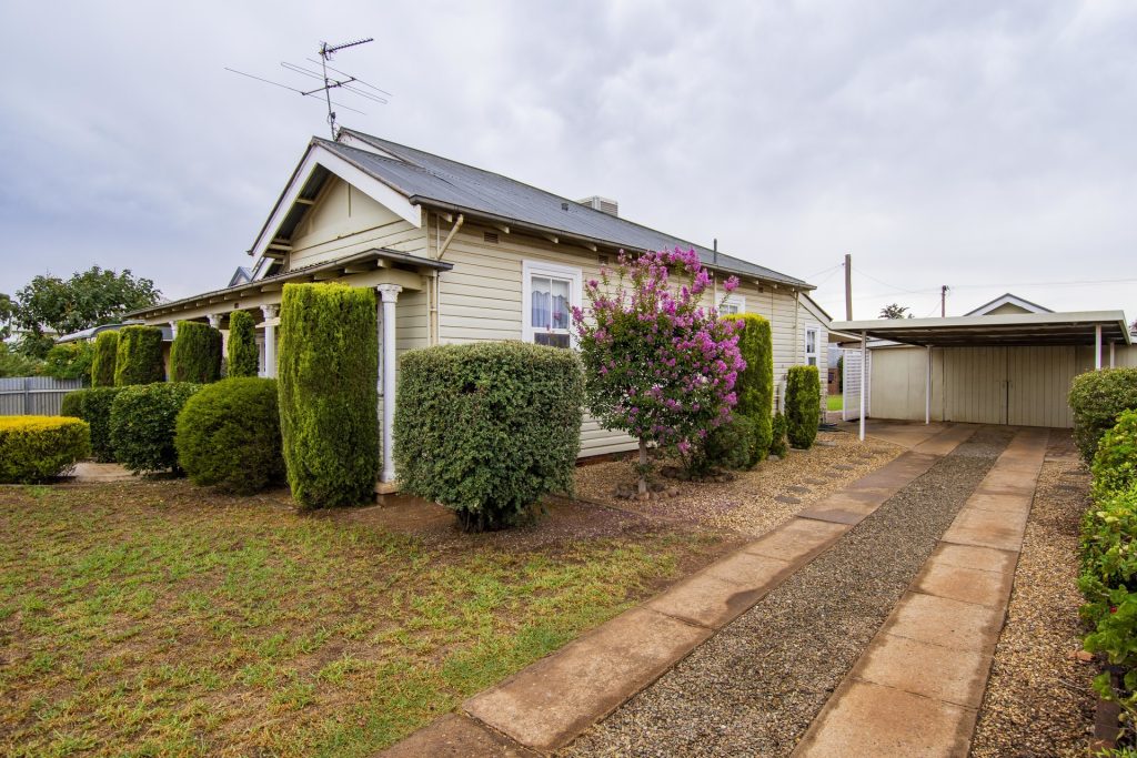 185 Deboos Street, Temora NSW 2666 - photo 20