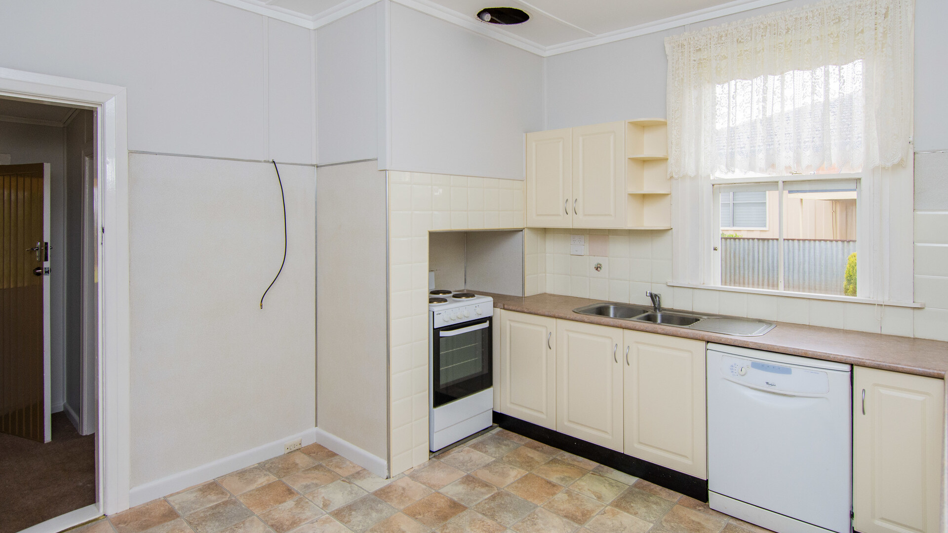 185 Deboos Street, Temora NSW 2666 - photo 3