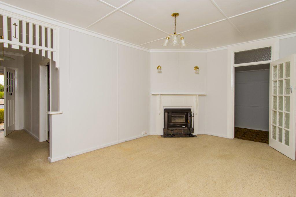 185 Deboos Street, Temora NSW 2666 - photo 5