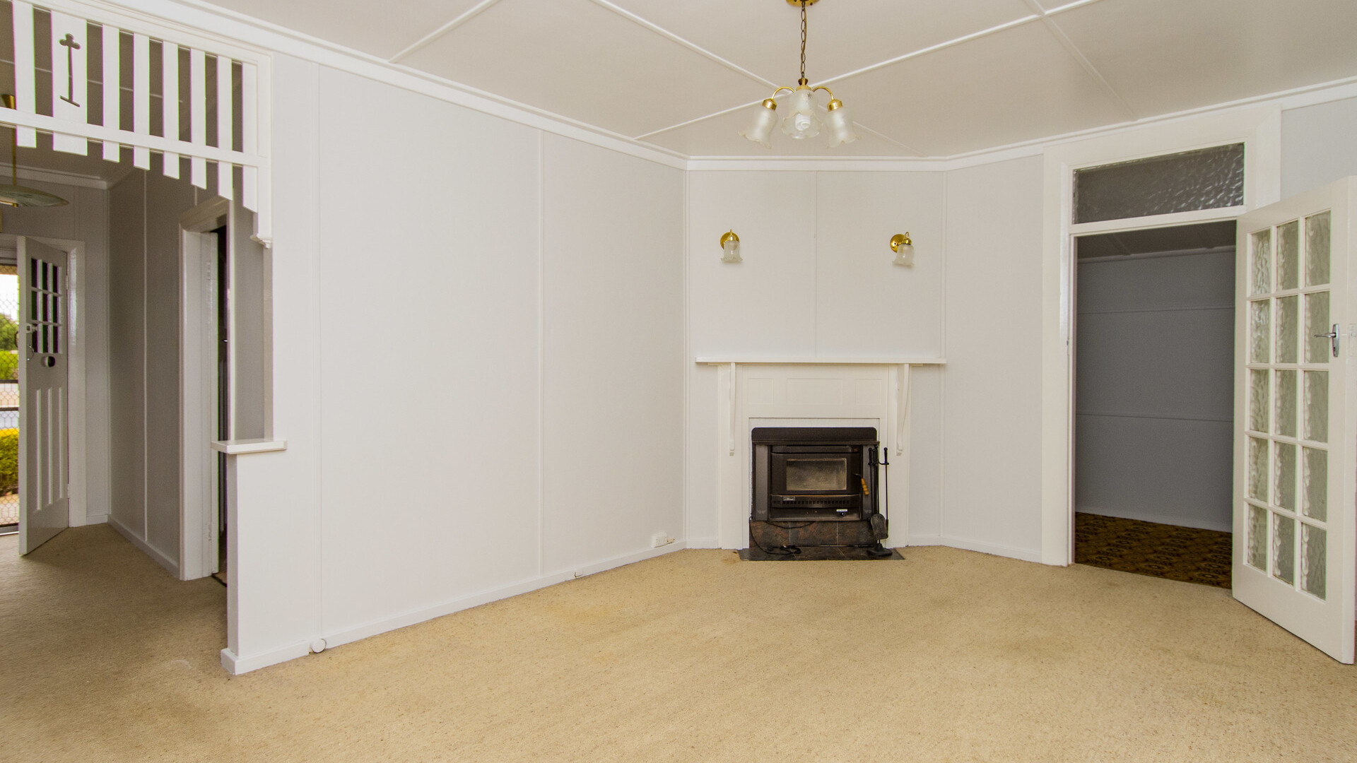185 Deboos Street, Temora NSW 2666 - photo 5