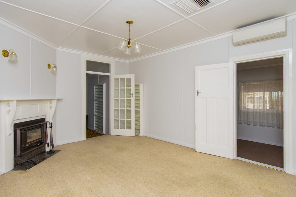 185 Deboos Street, Temora NSW 2666 - photo 6
