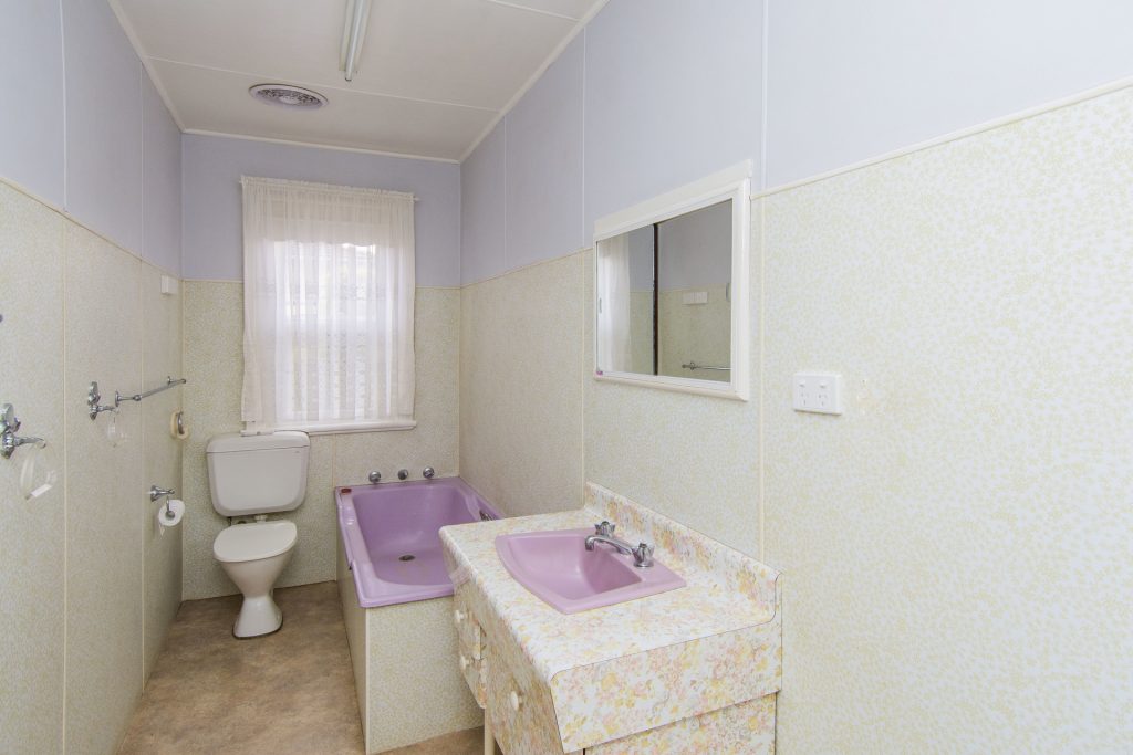 185 Deboos Street, Temora NSW 2666 - photo 10