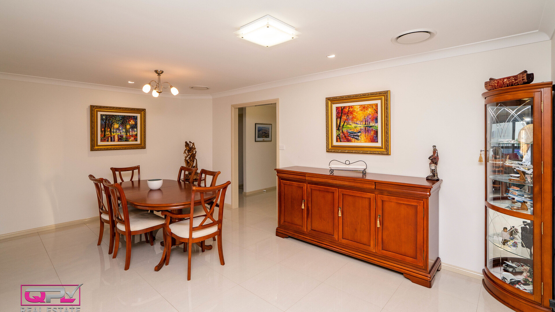 19 Tenefts Street, Temora NSW 2666 - photo 11