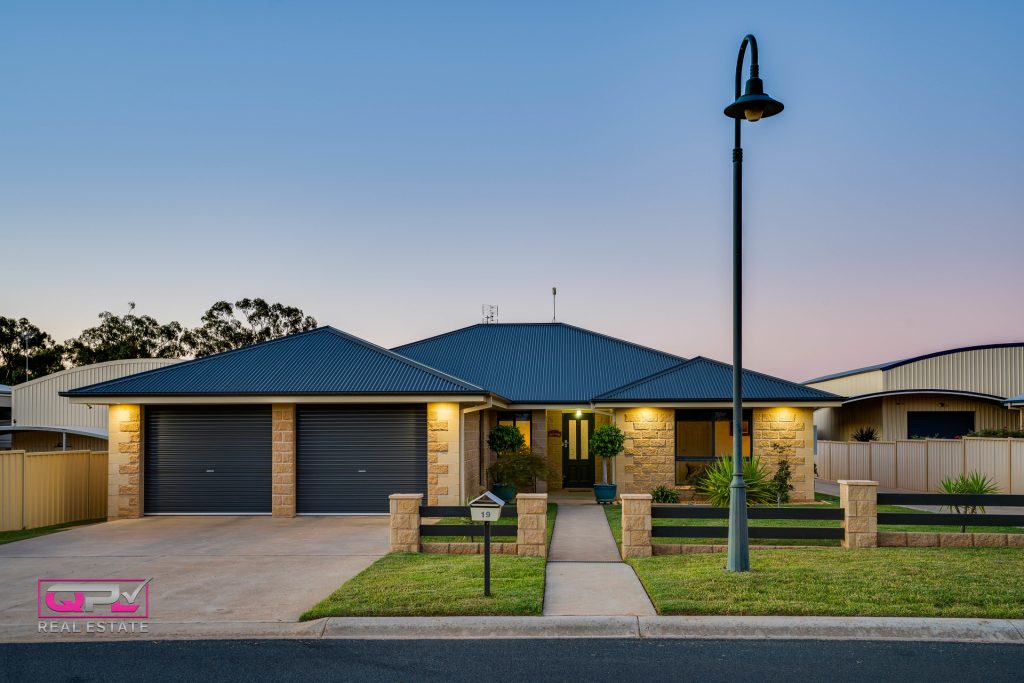 19 Tenefts Street, Temora NSW 2666 - McGrath Riverina