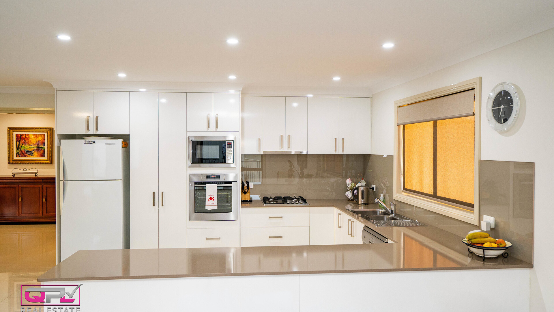 19 Tenefts Street, Temora NSW 2666 - photo 13