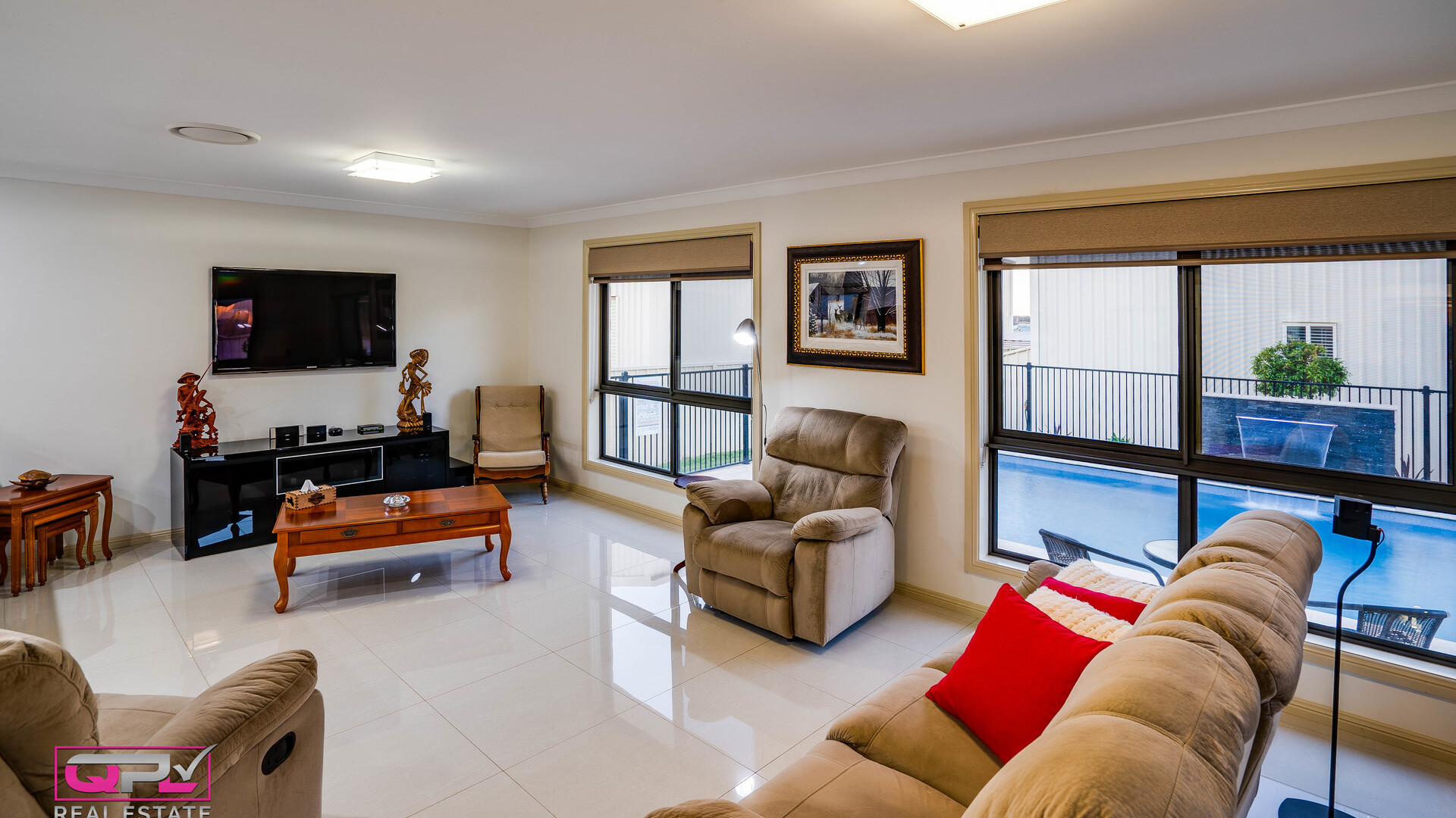 19 Tenefts Street, Temora NSW 2666 - photo 15