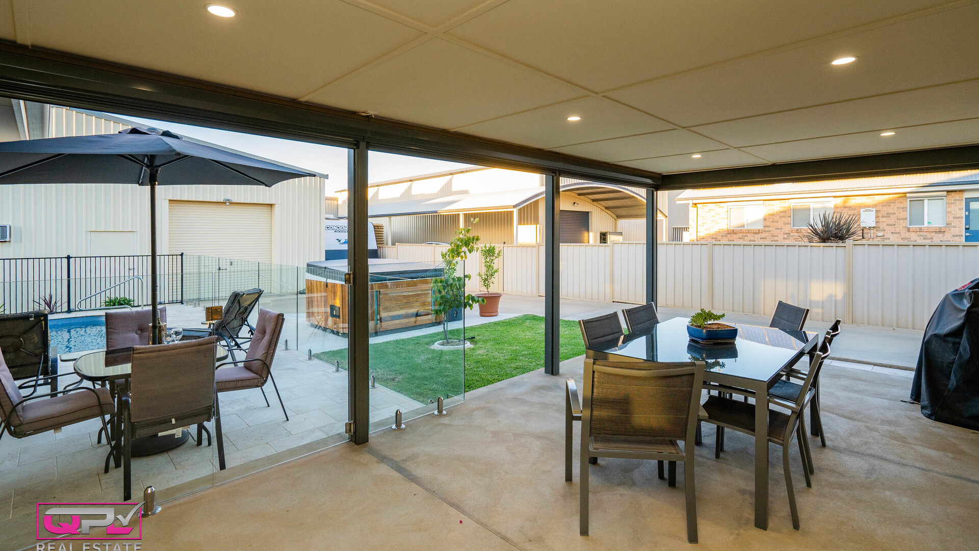 19 Tenefts Street, Temora NSW 2666 - photo 17