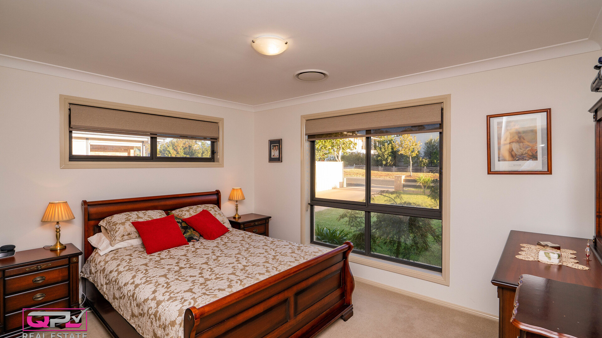 19 Tenefts Street, Temora NSW 2666 - photo 5