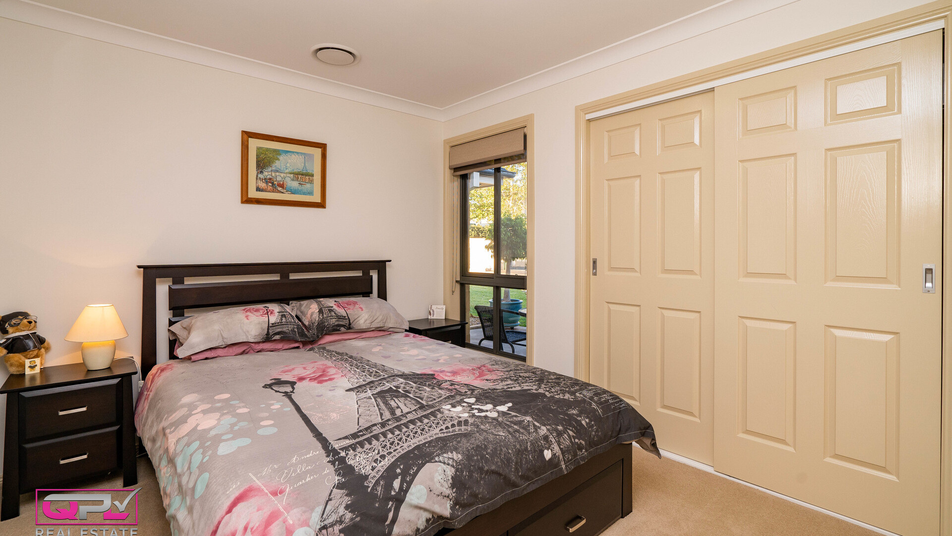 19 Tenefts Street, Temora NSW 2666 - photo 8