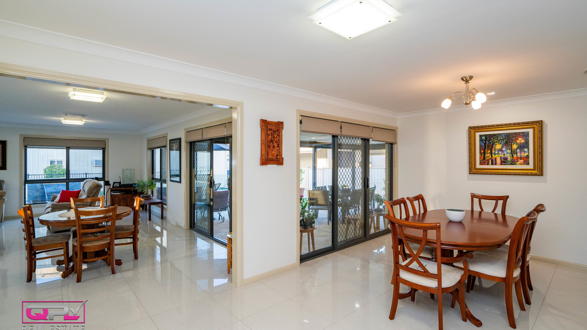 19 Tenefts Street, Temora NSW 2666 - photo 10